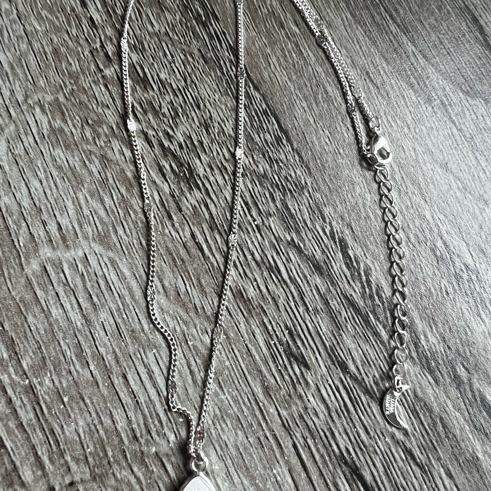Luna Norte Druzy Quartz Elegant Silver over brass Teardrop Pendant Necklace - Picture 2 of 14